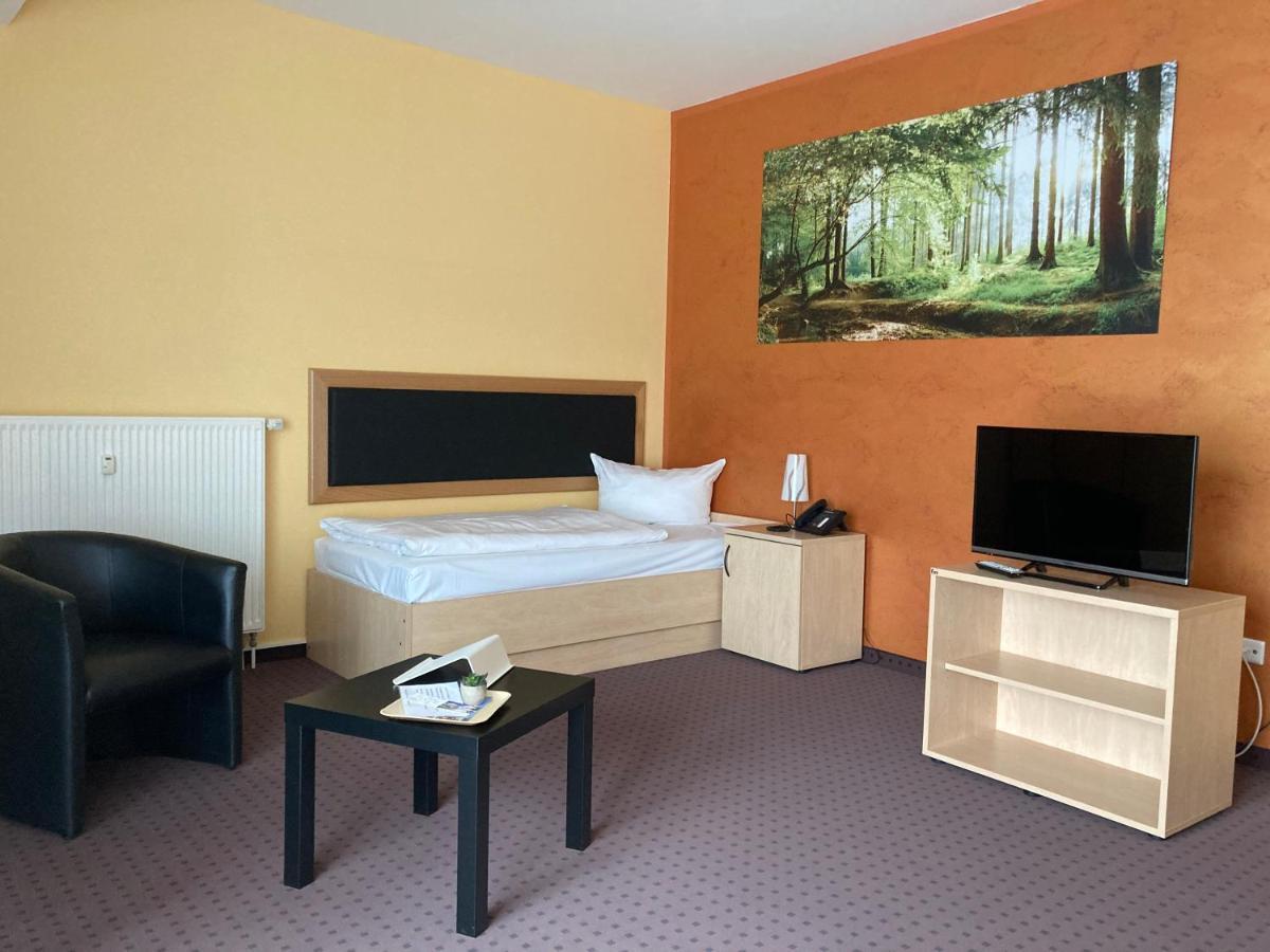 Hotel Am Heidepark Dippoldiswalde Bagian luar foto