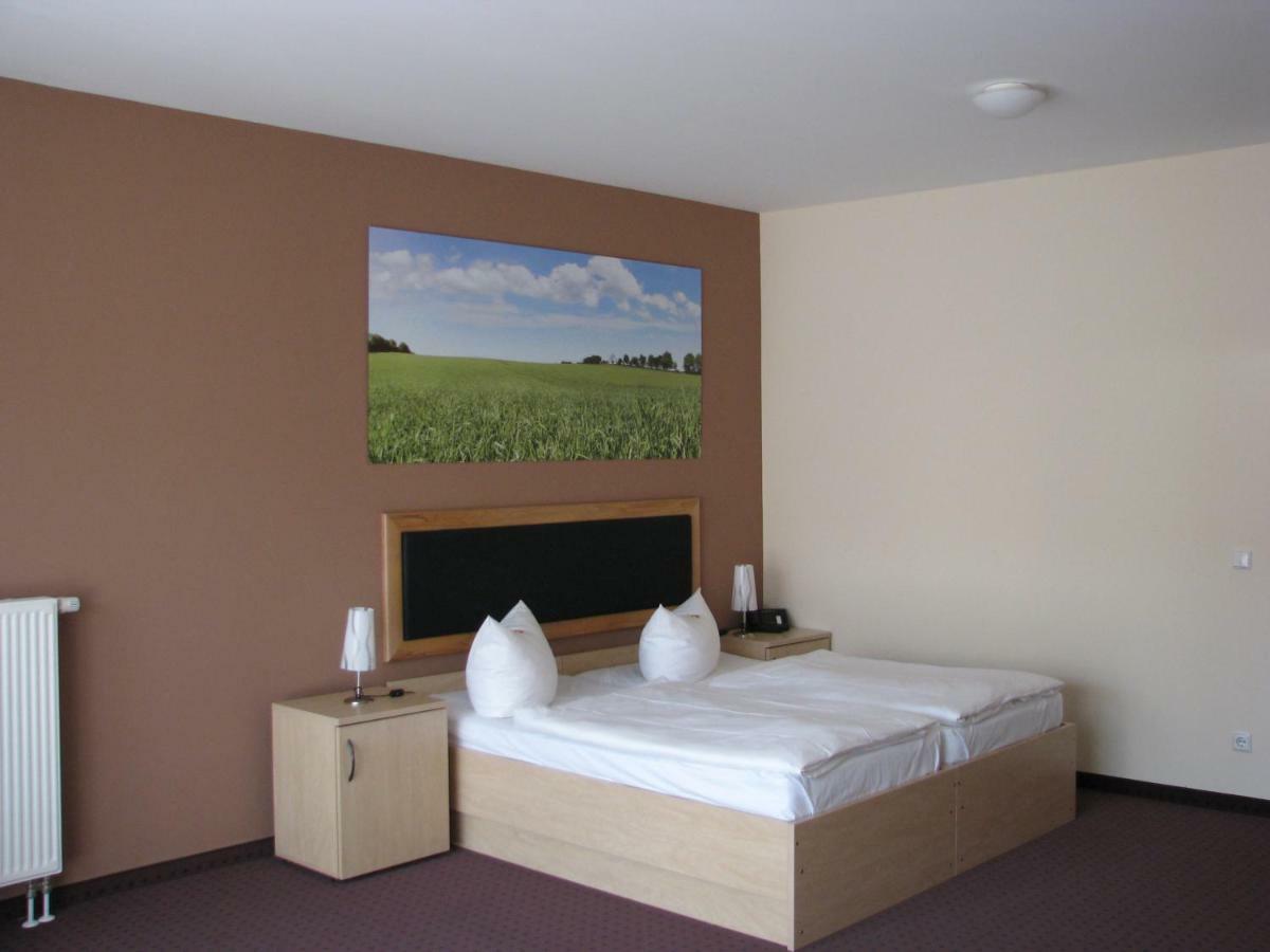 Hotel Am Heidepark Dippoldiswalde Bagian luar foto